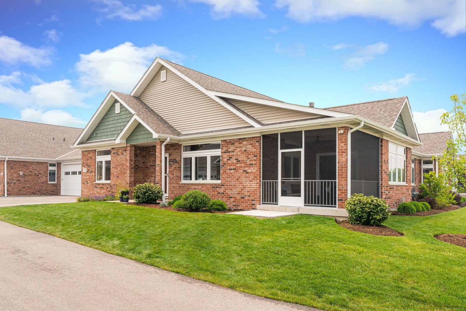 18 Kloe Lane #18, Sycamore, IL 60178 — exterior view