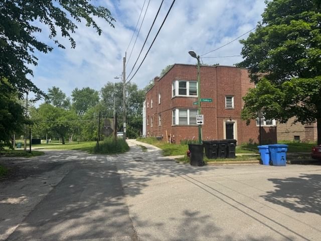 6561 N Seeley Avenue, Chicago, IL 60645 — all view