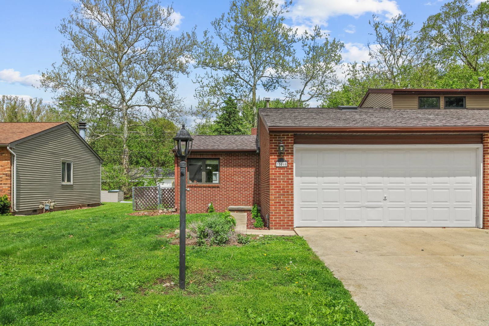 3304 Halifax Drive #B, Champaign, IL 61822 — exterior view