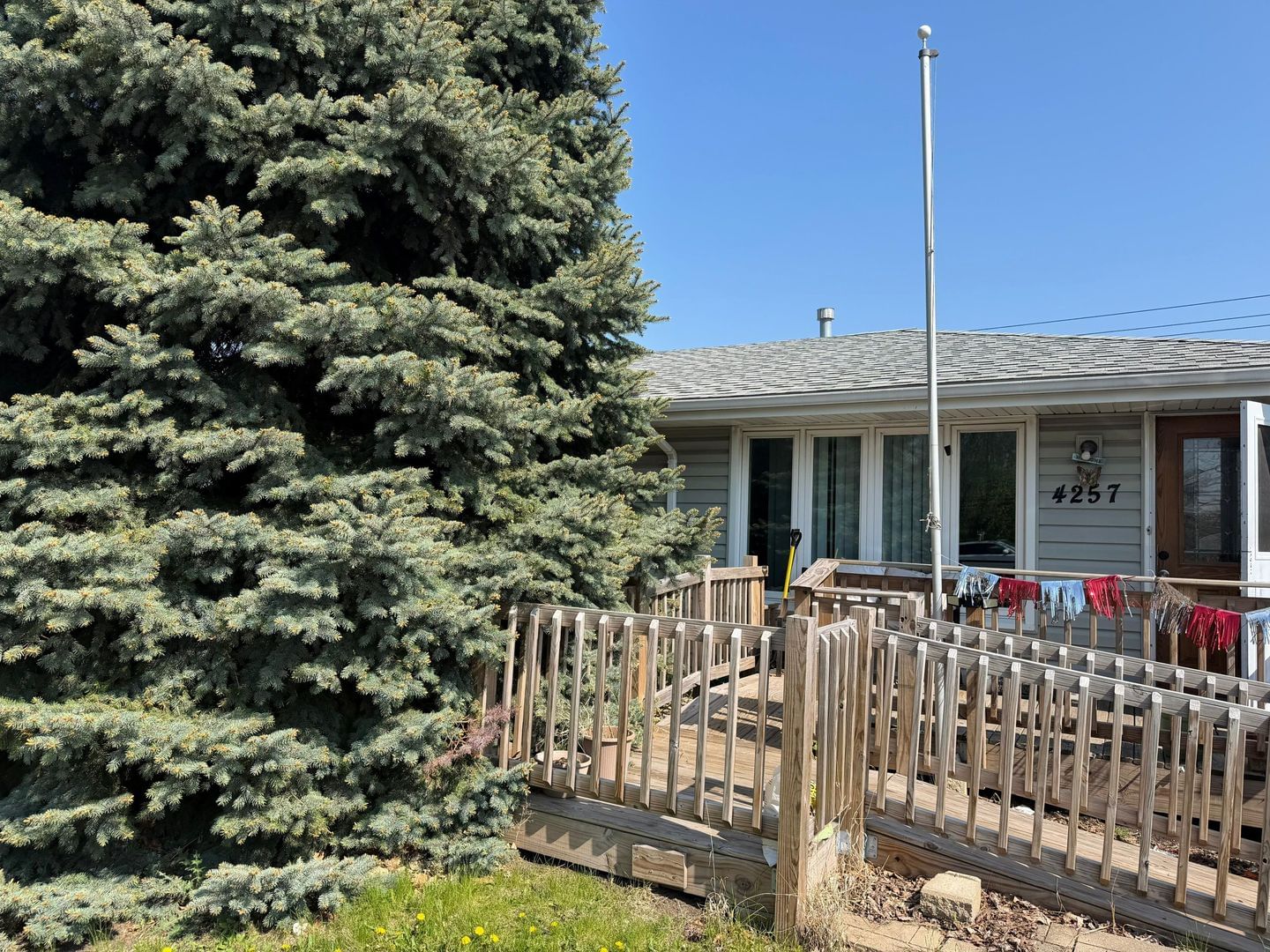 4257 Southwest Highway, Hometown, IL 60456 — exterior view