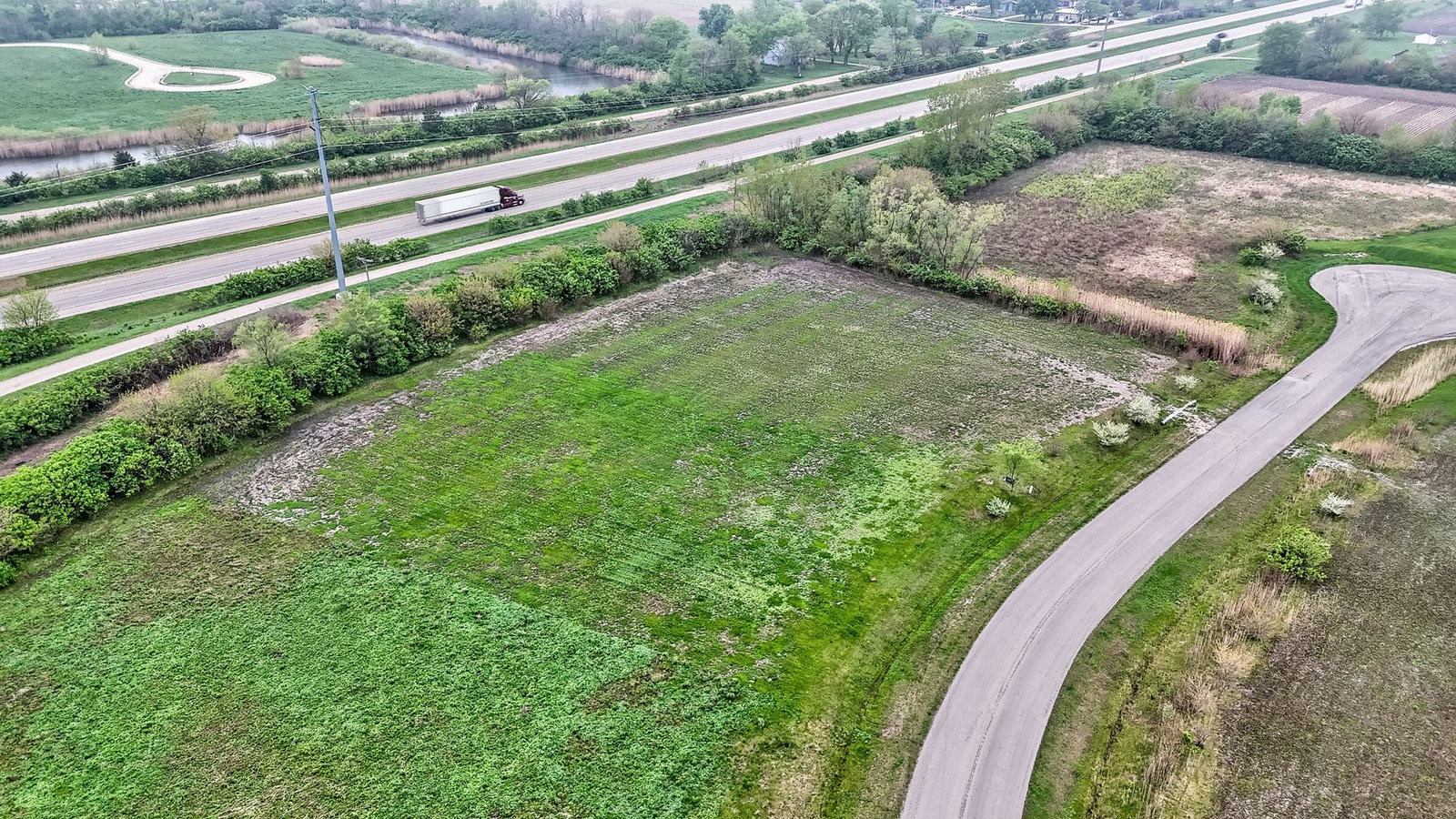3014 E 1489th Road, Ottawa, IL 61350 — bedrooms view