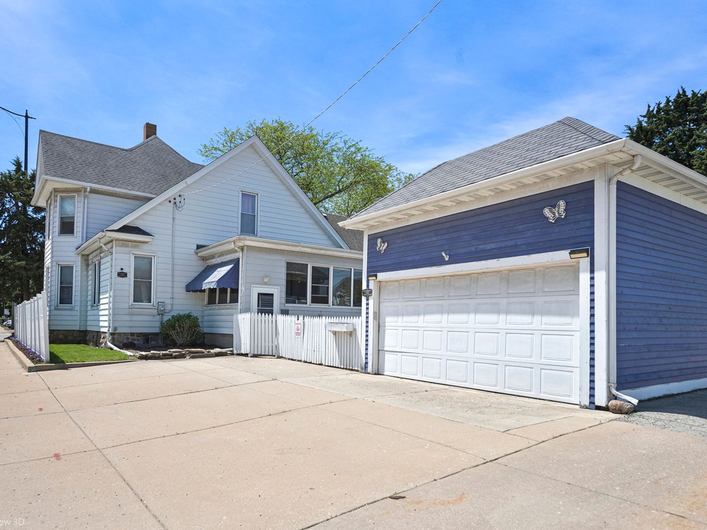 220 E North Street, Morris, IL 60450 — exterior view