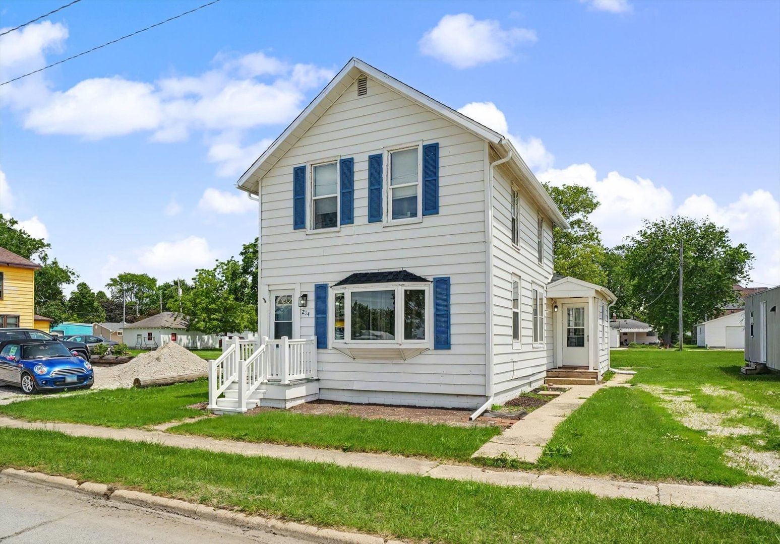 214 S Railroad Avenue, Buckley, IL 60918 — exterior view