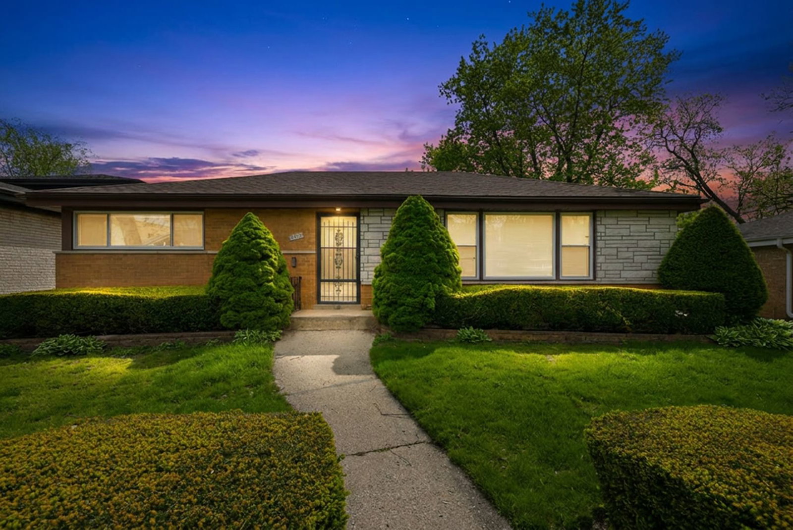 9527 Lowell Avenue, Skokie, IL 60076 — exterior view