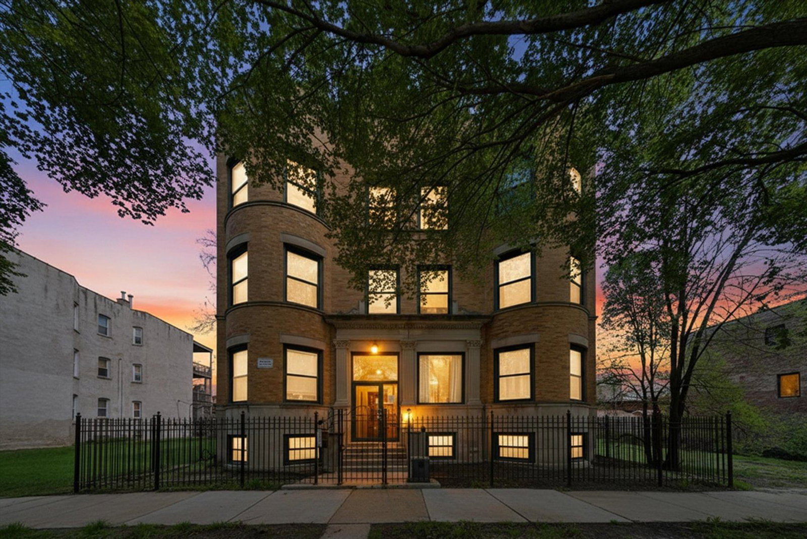 4541 S Prairie Avenue #1N, Chicago, IL 60653 — exterior view