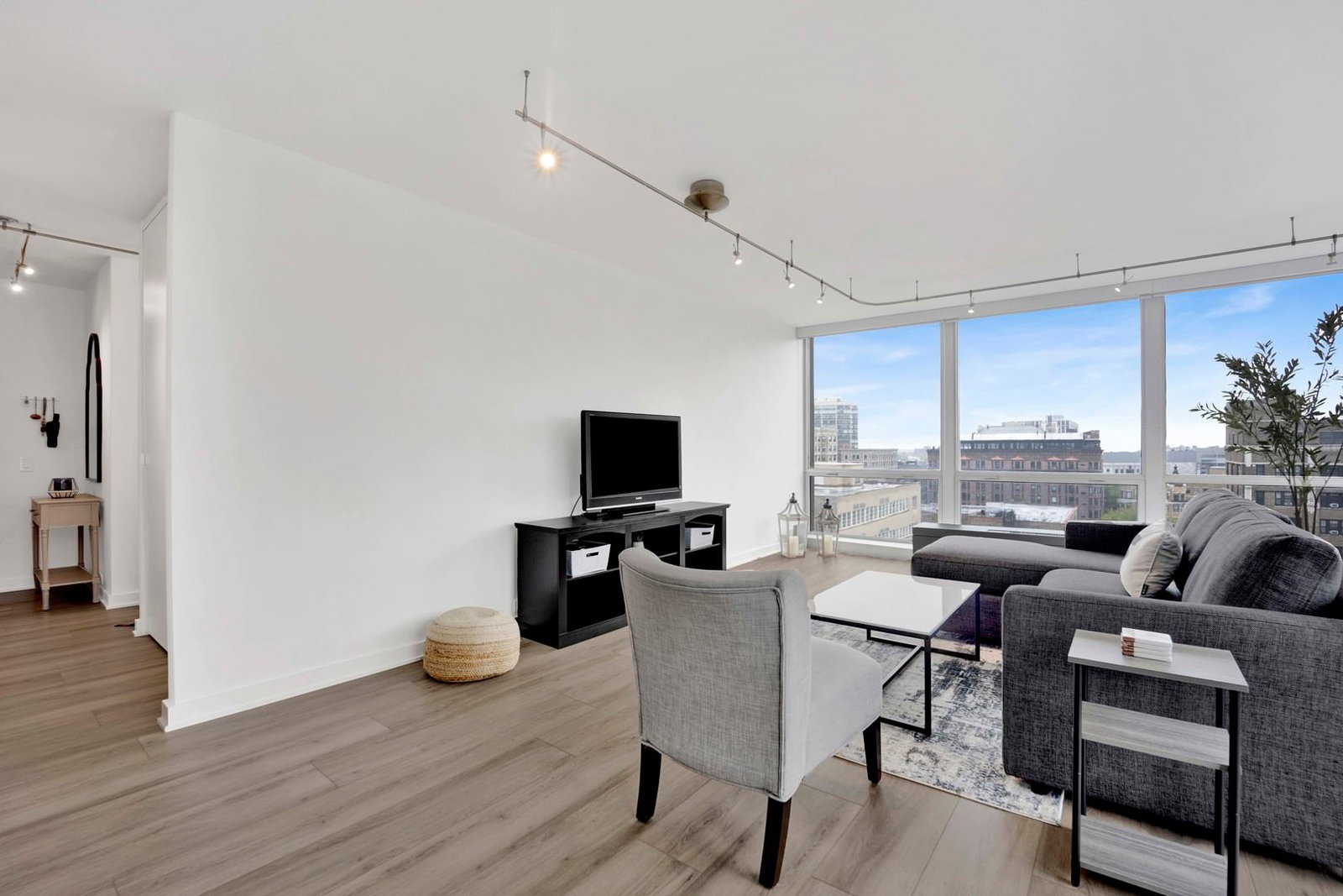 340 W Diversey Parkway #1216, Chicago, IL 60657 — kitchen view
