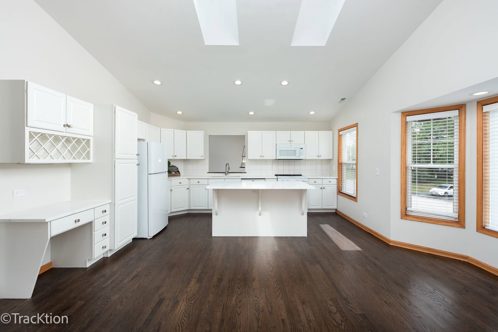 321 Kresswood Drive #6D, West Chicago, IL 60185 — exterior view