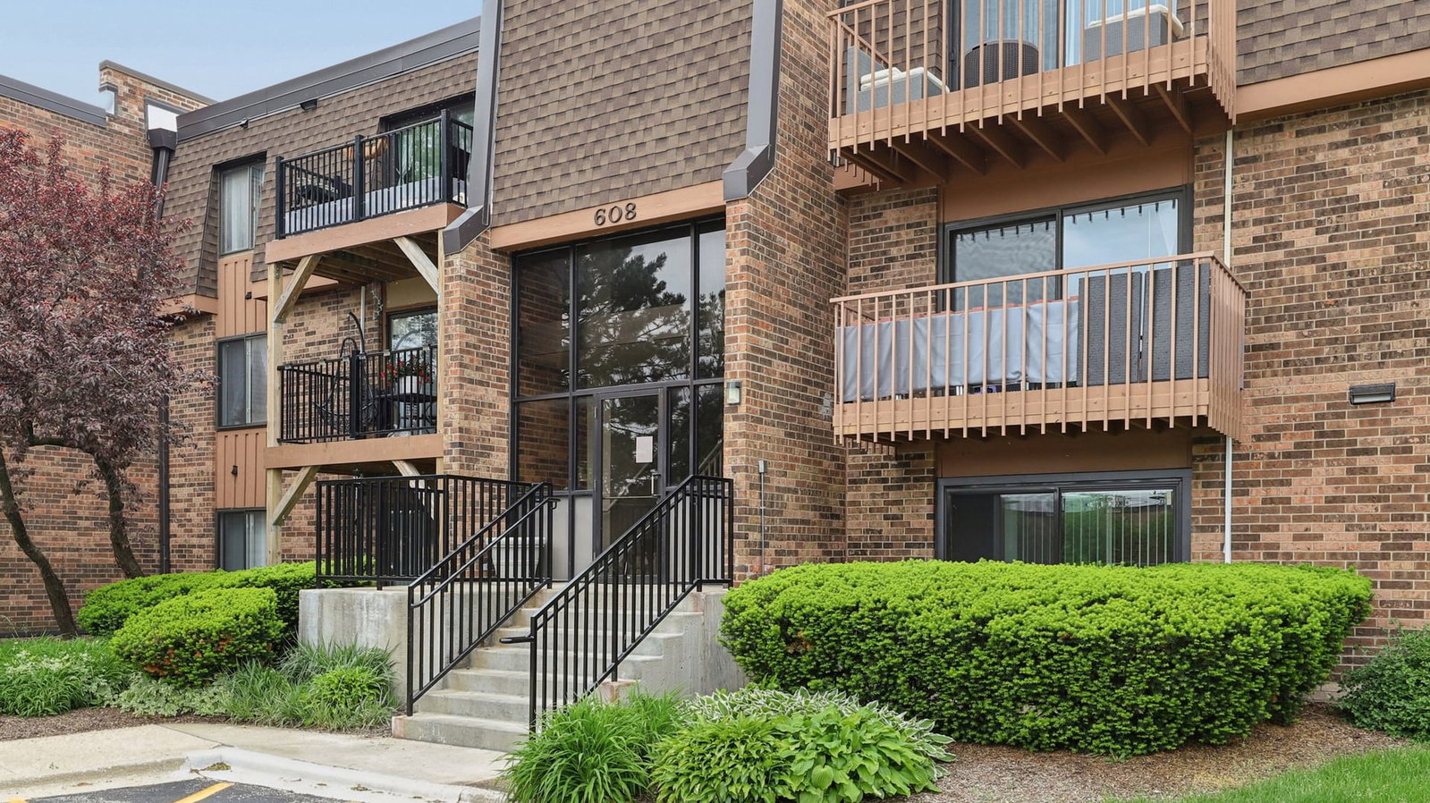 608 Waterford Road #1B, Schaumburg, IL 60193 — exterior view