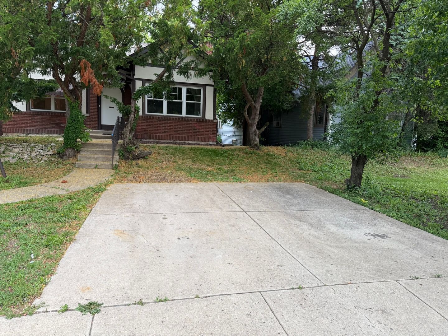 618 N 1st Avenue, Maywood, IL 60153 — exterior view