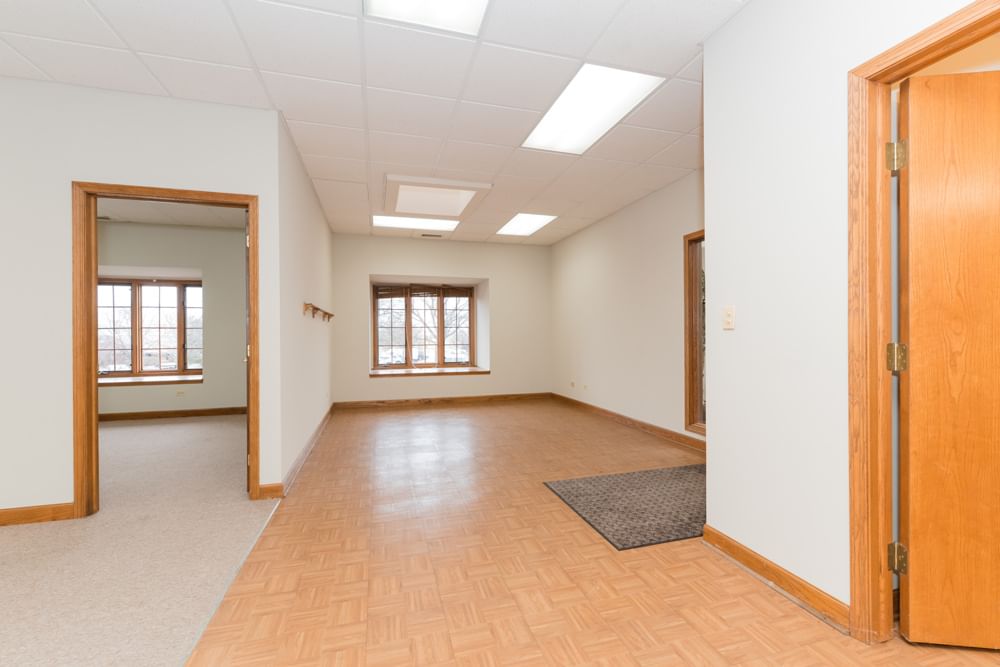 14047 W Petronella Drive #201, Libertyville, IL 60048 — exterior view