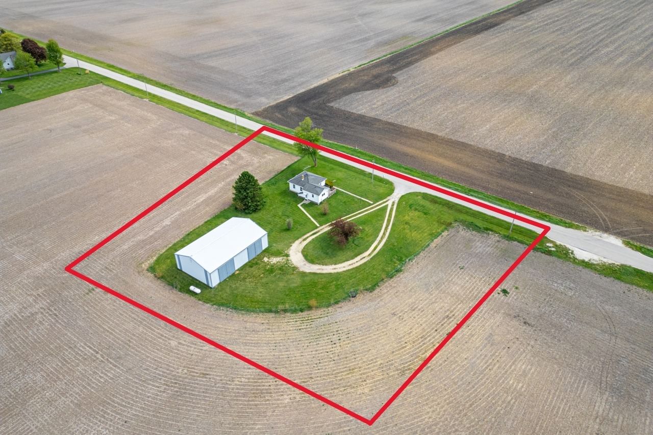 21137 Fenstermaker Road, Sycamore, IL 60178 — exterior view
