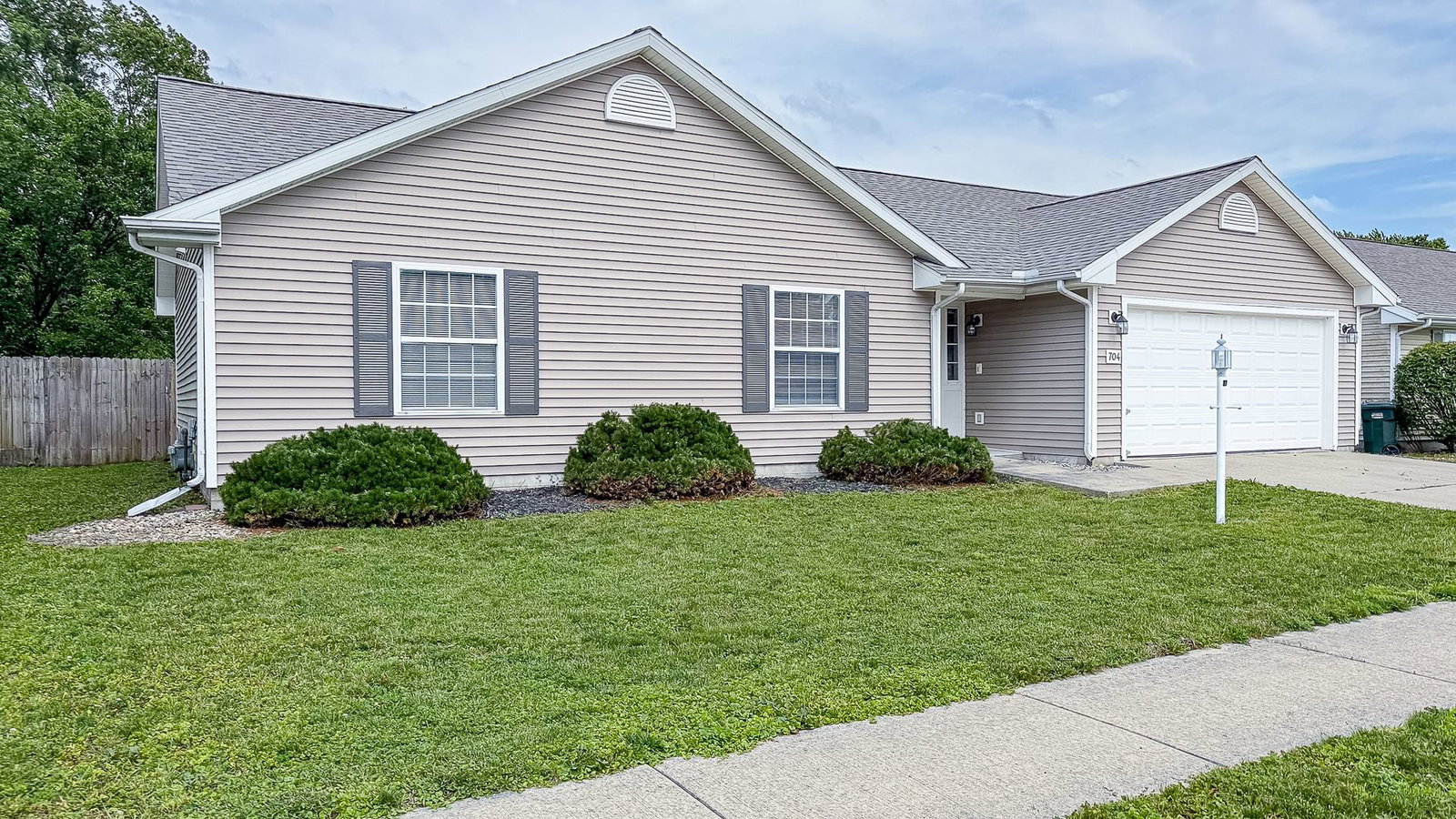 704 S Sunny Lane, Urbana, IL 61802 — exterior view
