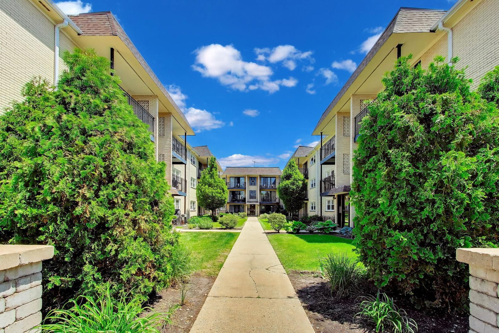 6565 N Harlem Avenue #2N, Chicago, IL 60631 — exterior view