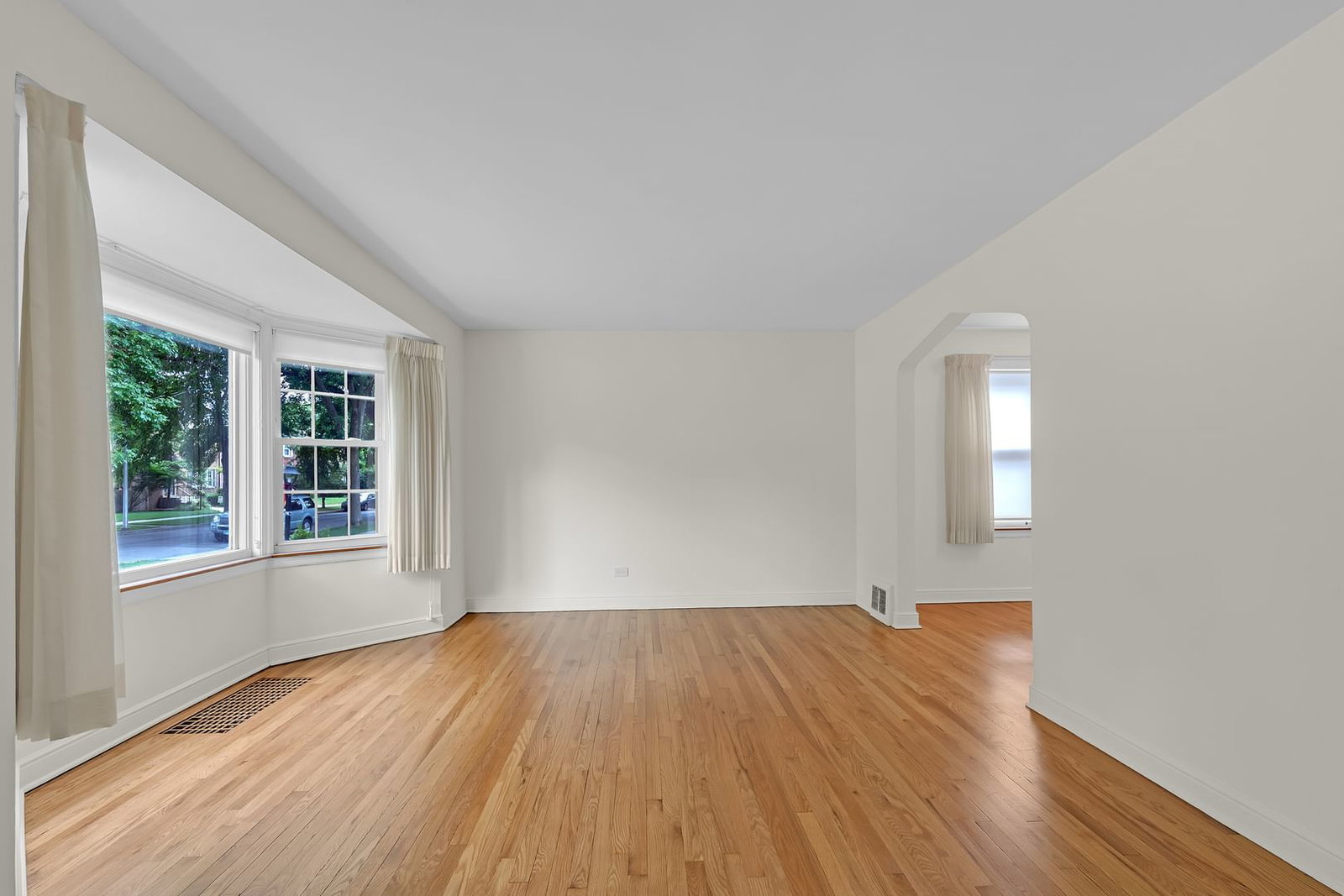 9932 S Maplewood Avenue, Chicago, IL 60655 — kitchen view