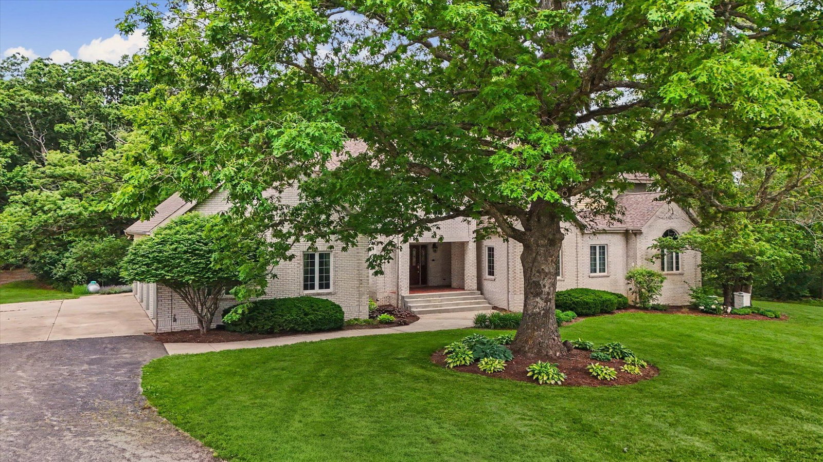 588 B County Road 2400 N , Dewey, IL 61840 — kitchen view
