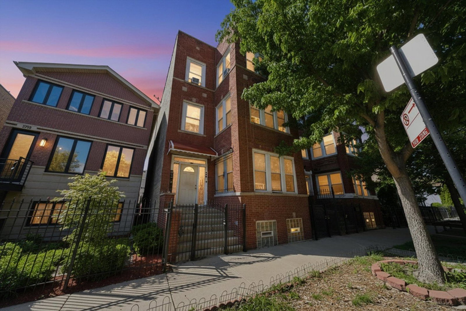 2736 W Francis Place, Chicago, IL 60647 — exterior view