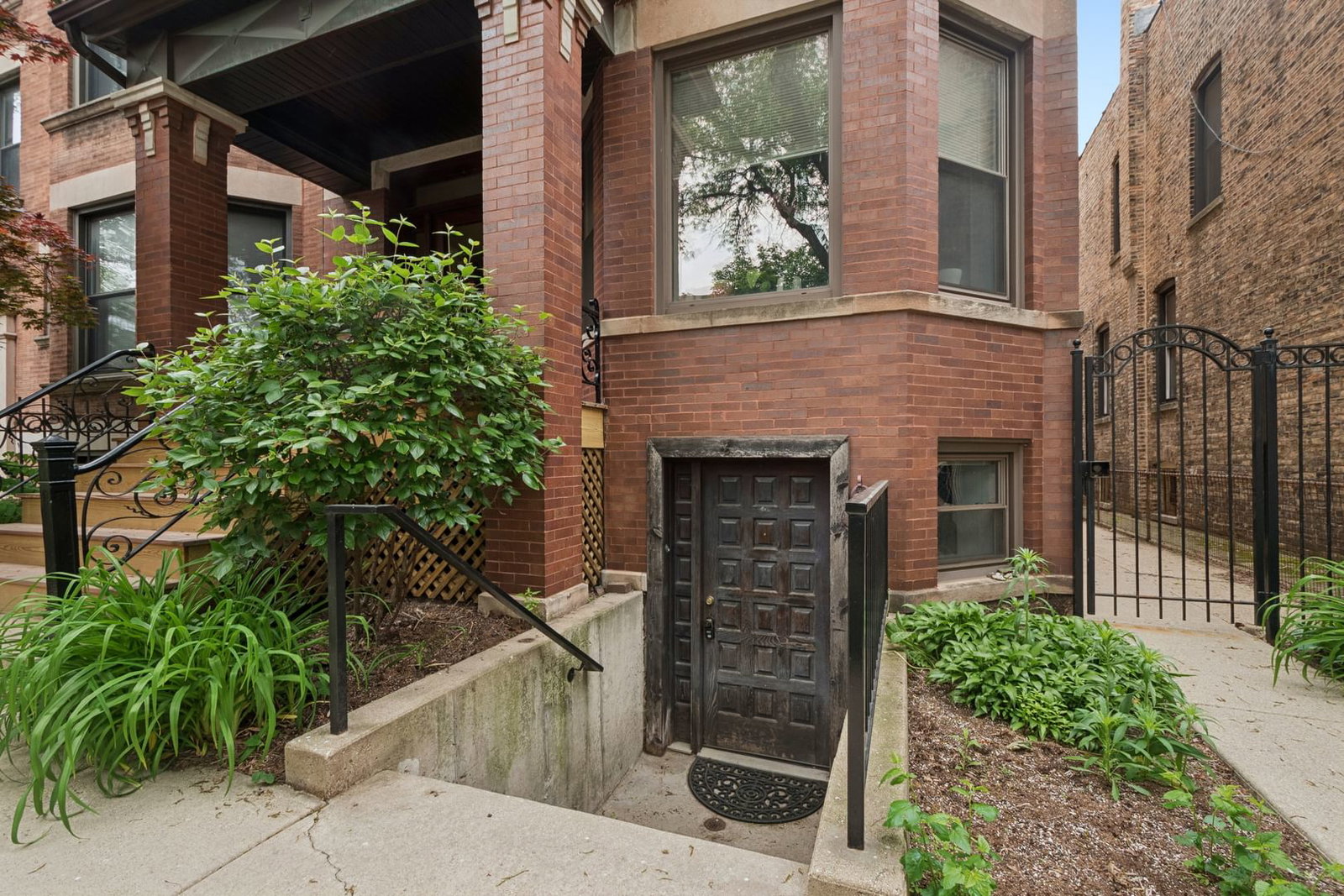 1416 W Carmen Avenue #G, Chicago, IL 60640 — exterior view