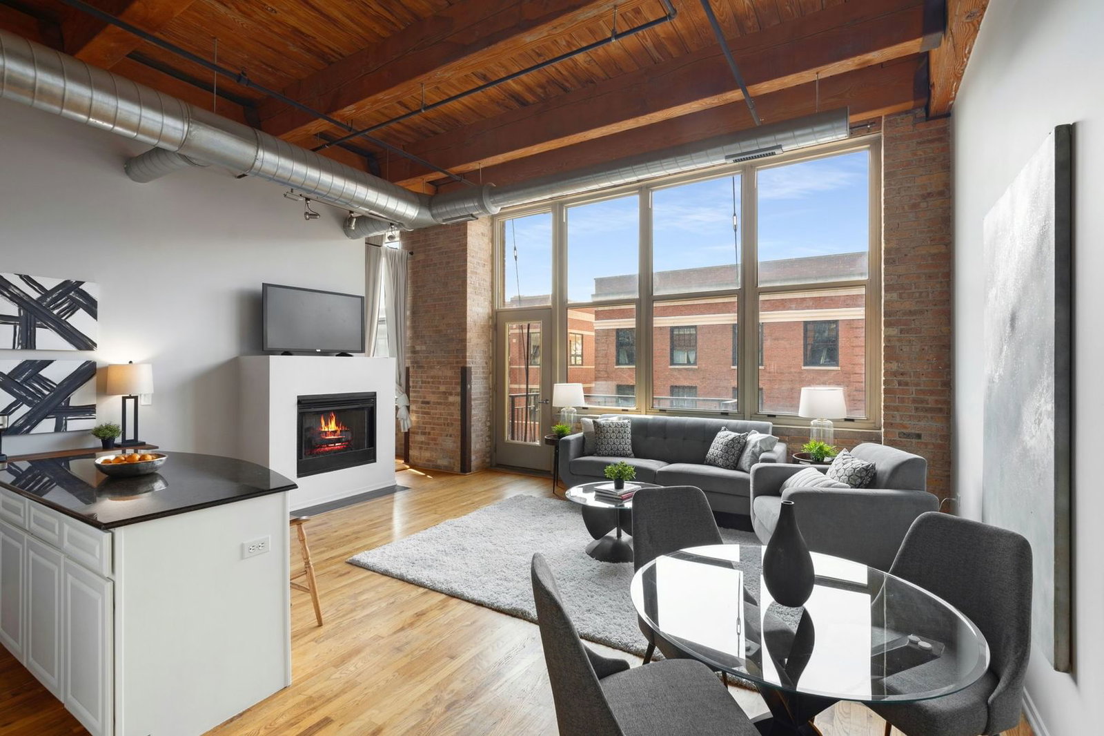 1500 W Monroe Street #413, Chicago, IL 60607 — living view