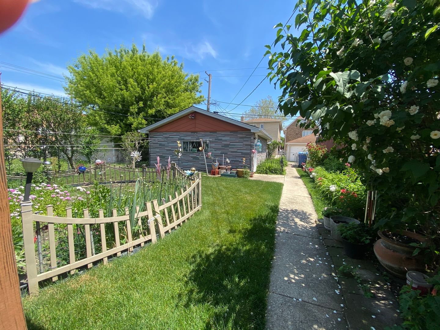 5403 S Lotus Avenue, Chicago, IL 60638 — bathrooms view