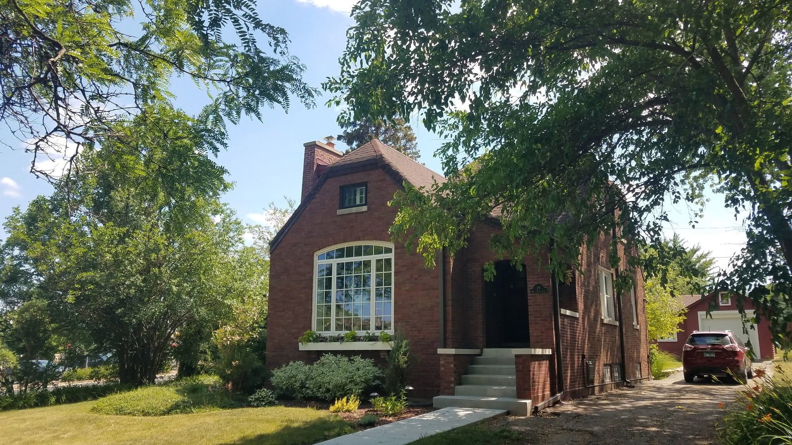 19 W Hattendorf Avenue, Roselle, IL 60172 — exterior view