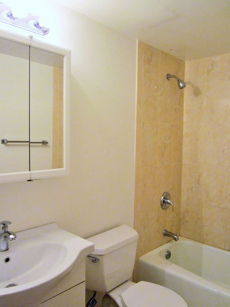 2300 Beau Monde Terrace #111, Lisle, IL 60532 — kitchen view