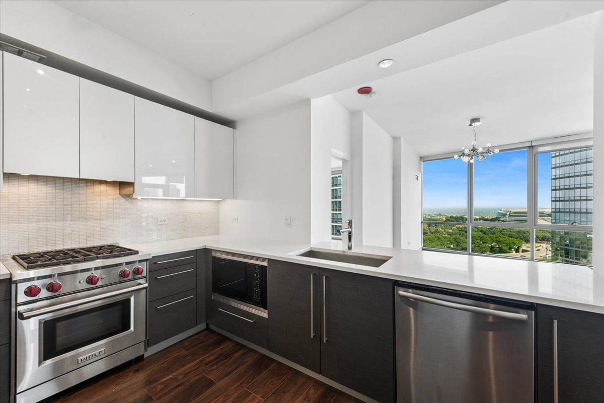 1201 S Prairie Avenue #1405, Chicago, IL 60605 — living view