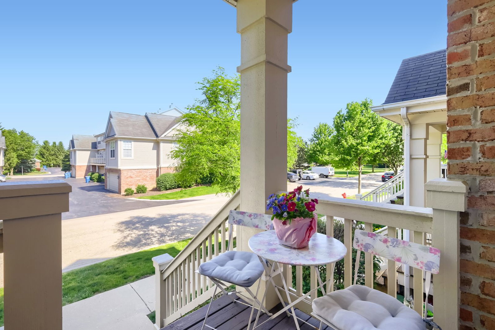 290 Broadmoor Lane, Bartlett, IL 60103 — kitchen view