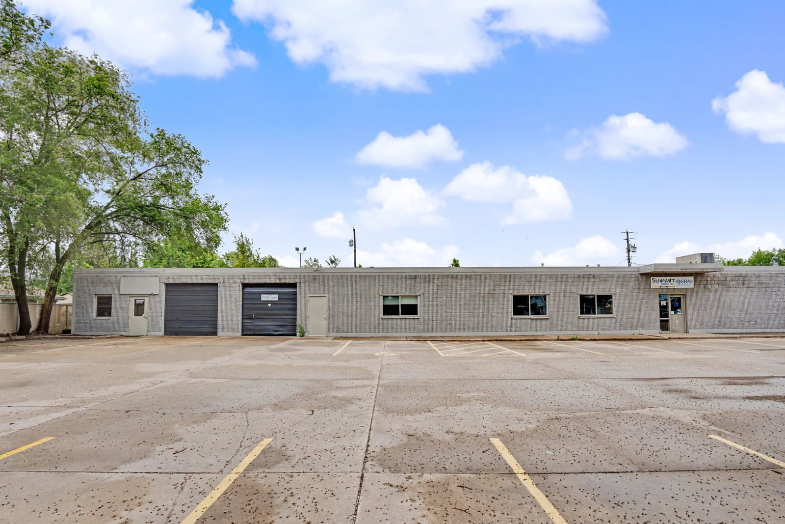 6810 34TH Street Court #3, Moline, IL 61265 — exterior view