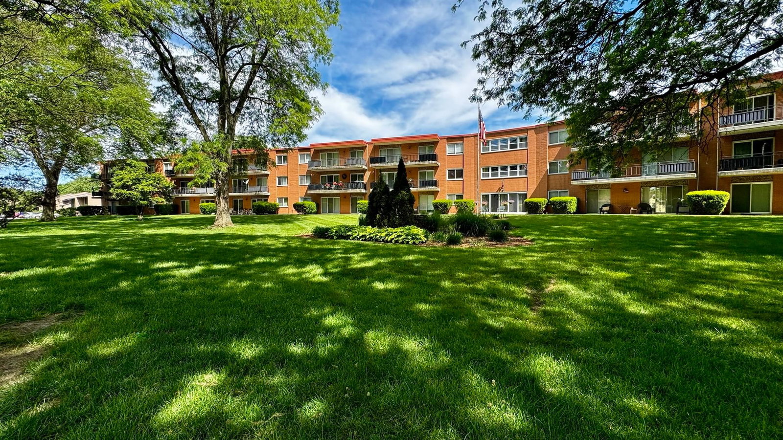 940 Holbrook Road #32C, Homewood, IL 60430 — exterior view