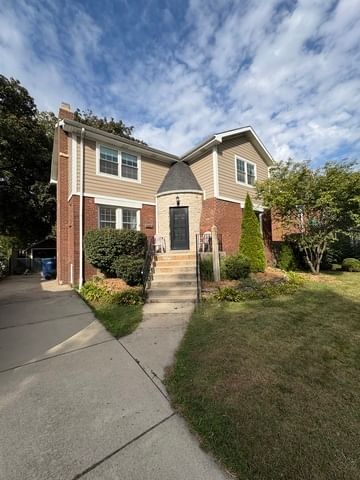 9210 S Trumbull Avenue, Evergreen Park, IL 60805 — exterior view