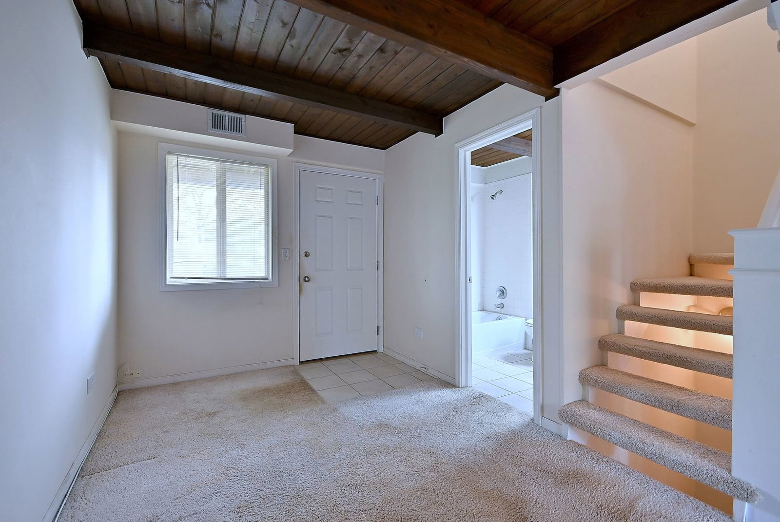 128 1/2 CORA Avenue #B, Fox Lake, IL 60020 — exterior view