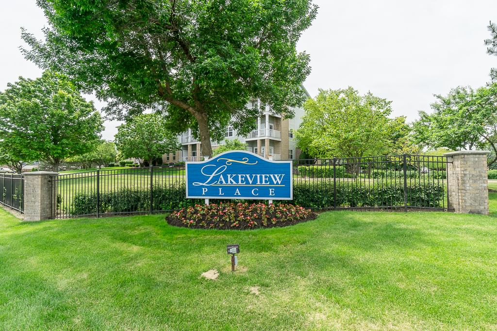 1291 W Lake Street #103, Addison, IL 60101 — exterior view