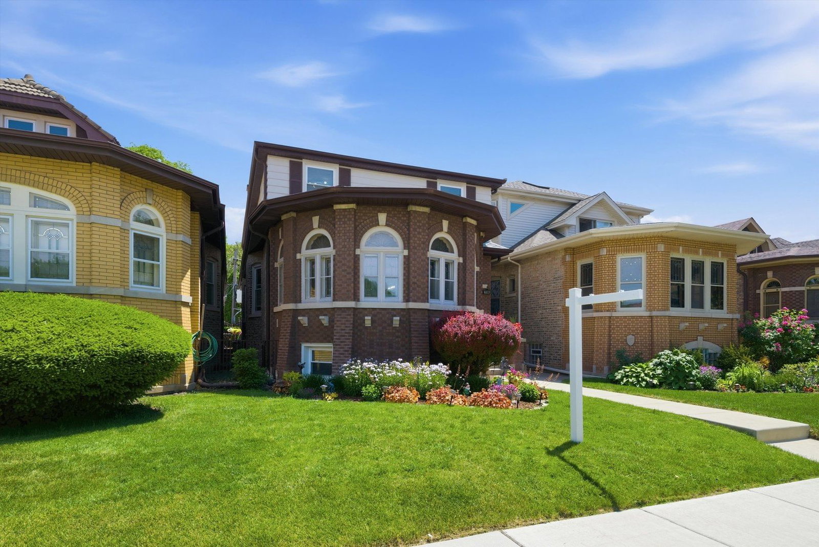 1755 N New England Avenue, Chicago, IL 60707 — exterior view