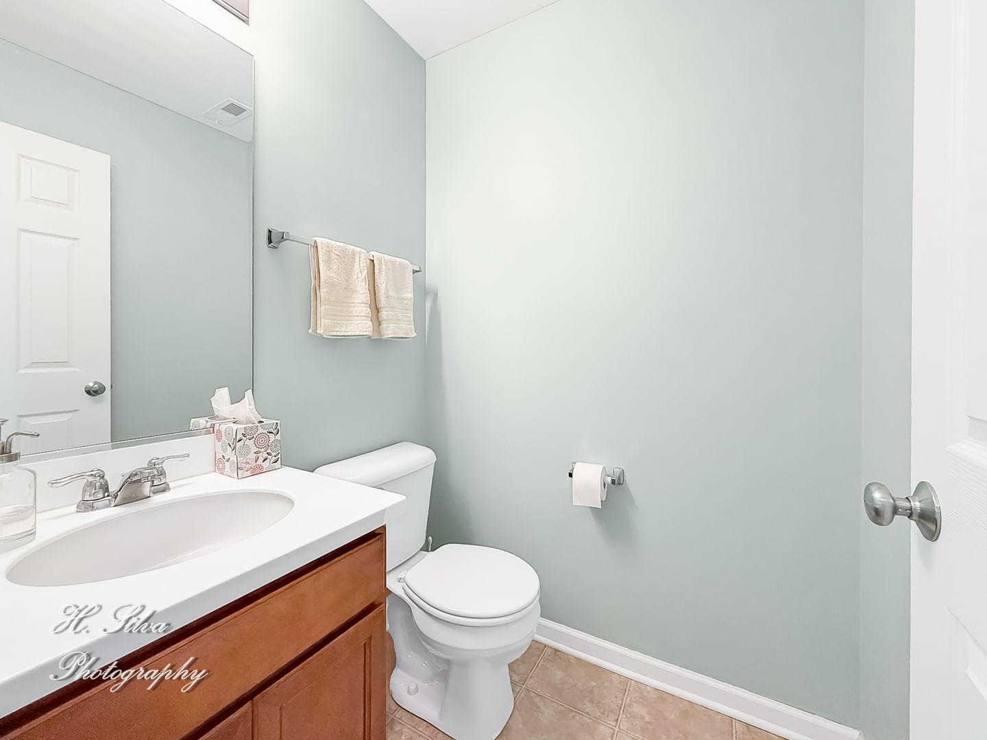 2672 Carlisle Lane, Hampshire, IL 60140 — living view