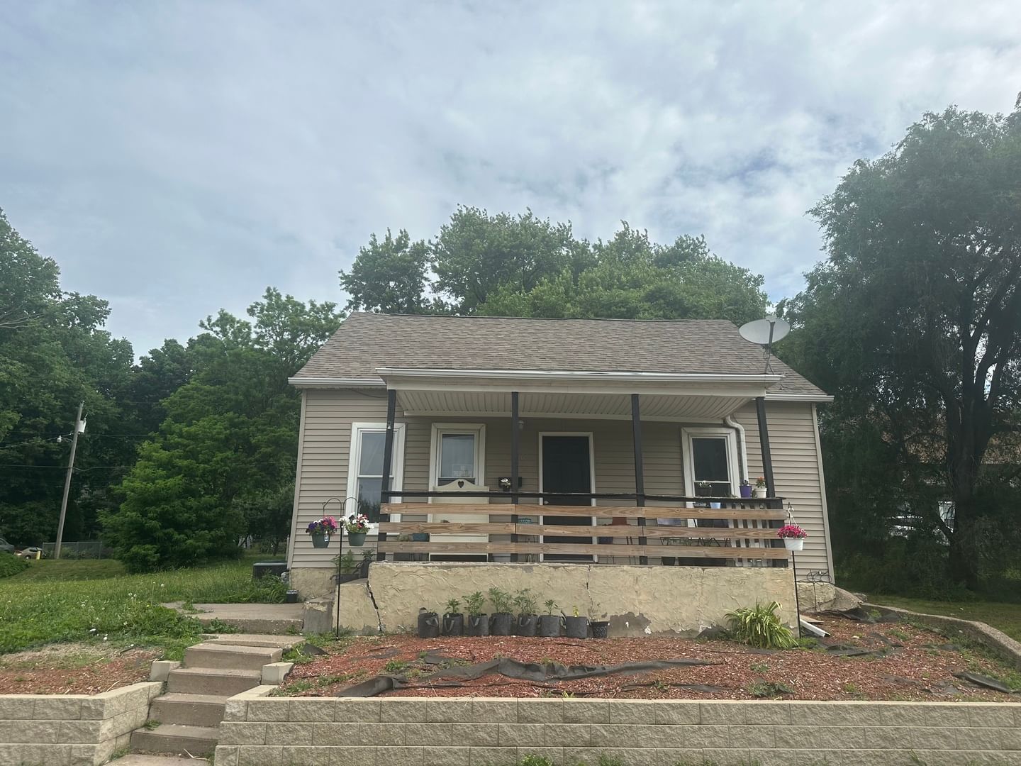 710 5th Street, Davenport, IA 52802 — exterior view