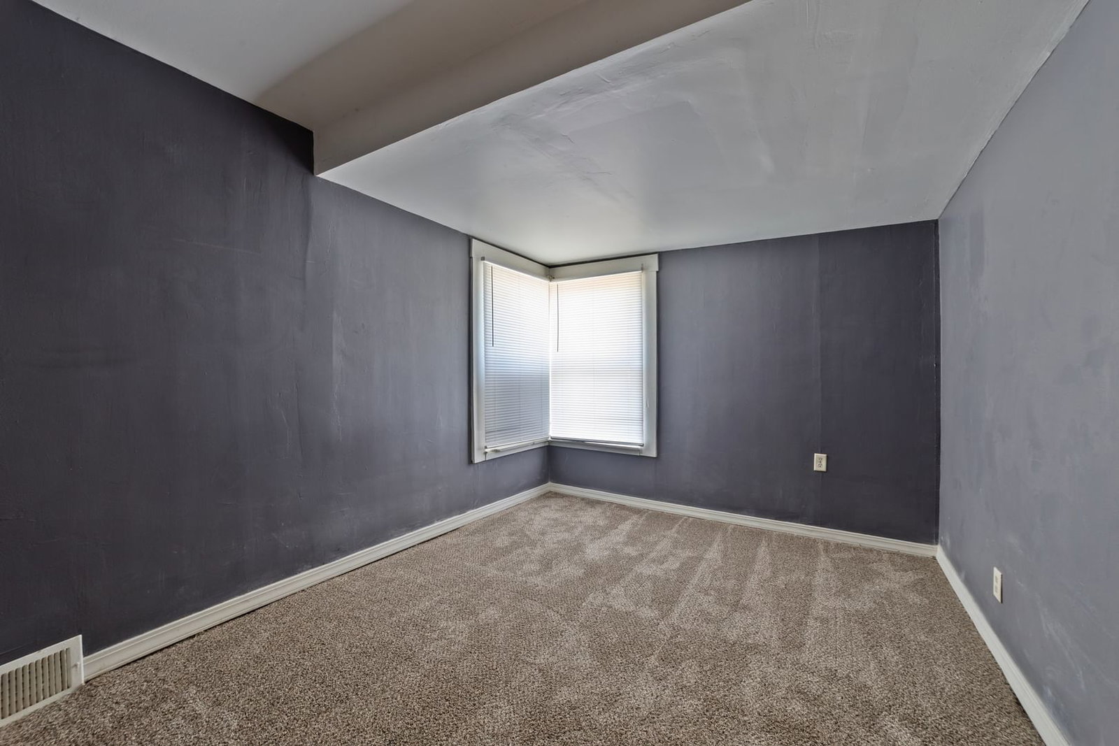 26094 W Ingleside Avenue, Ingleside, IL 60041 — kitchen view