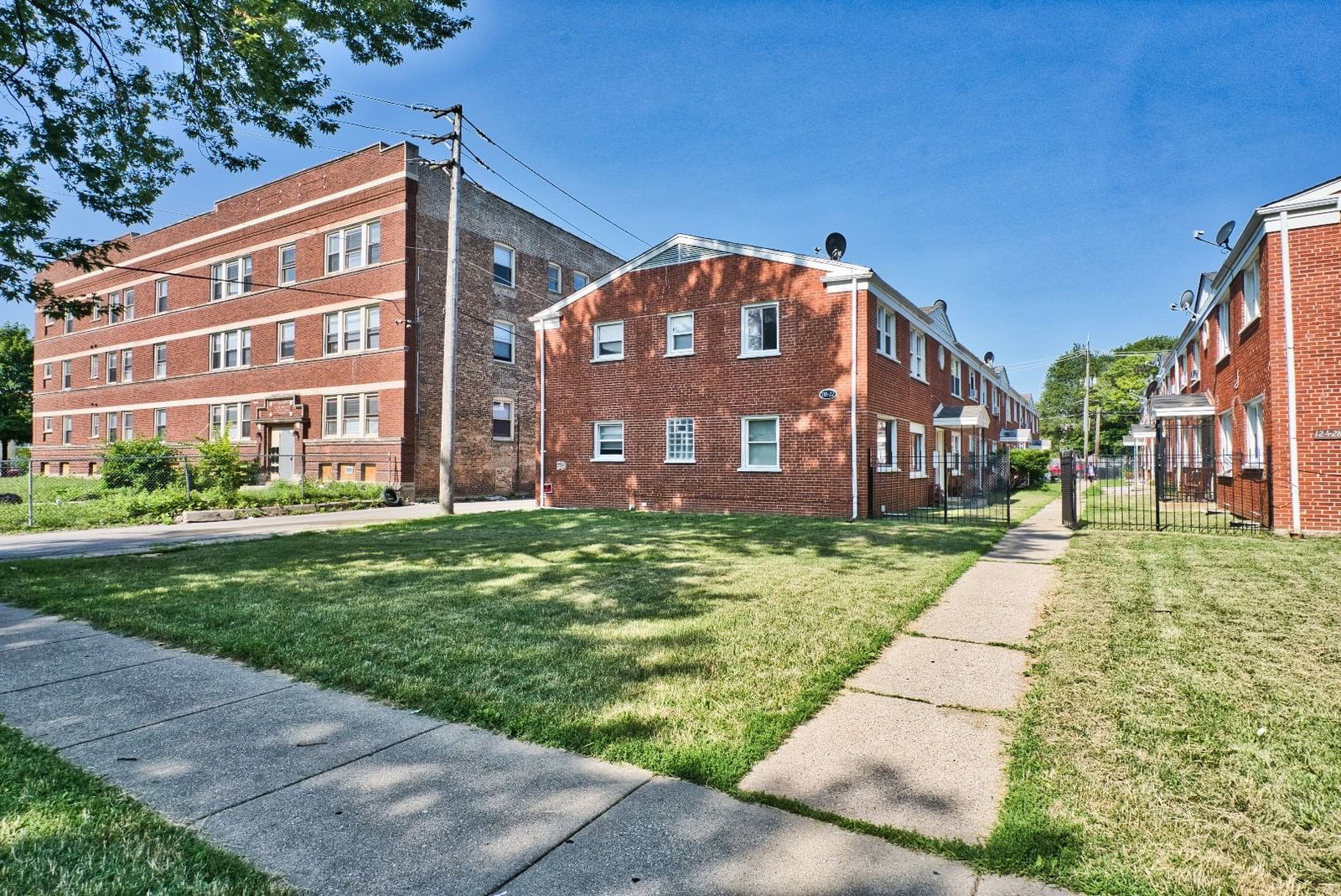 118 N Menard Avenue, Chicago, IL 60644 — exterior view