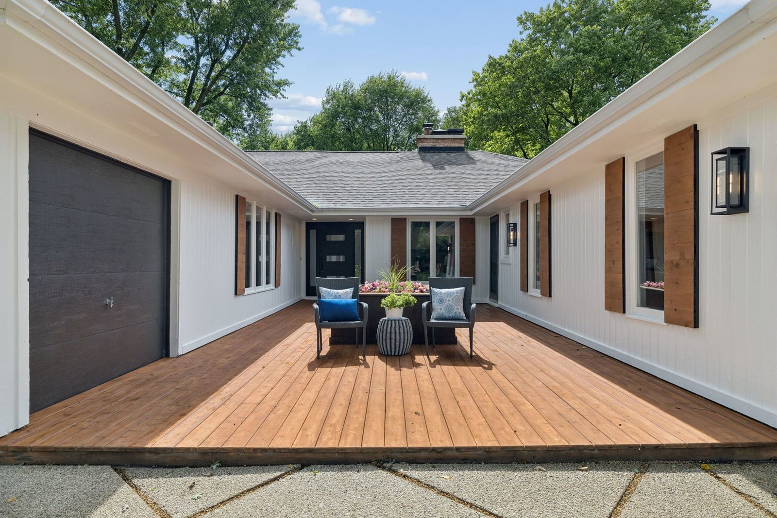 11S506 Whittington Lane, Naperville, IL 60564 — exterior view