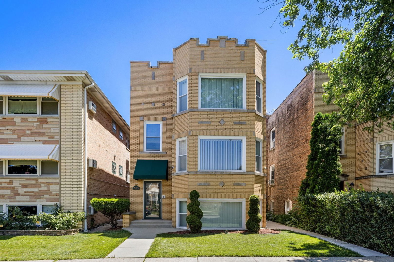 2905 N 74th Avenue, Elmwood Park, IL 60707 — exterior view