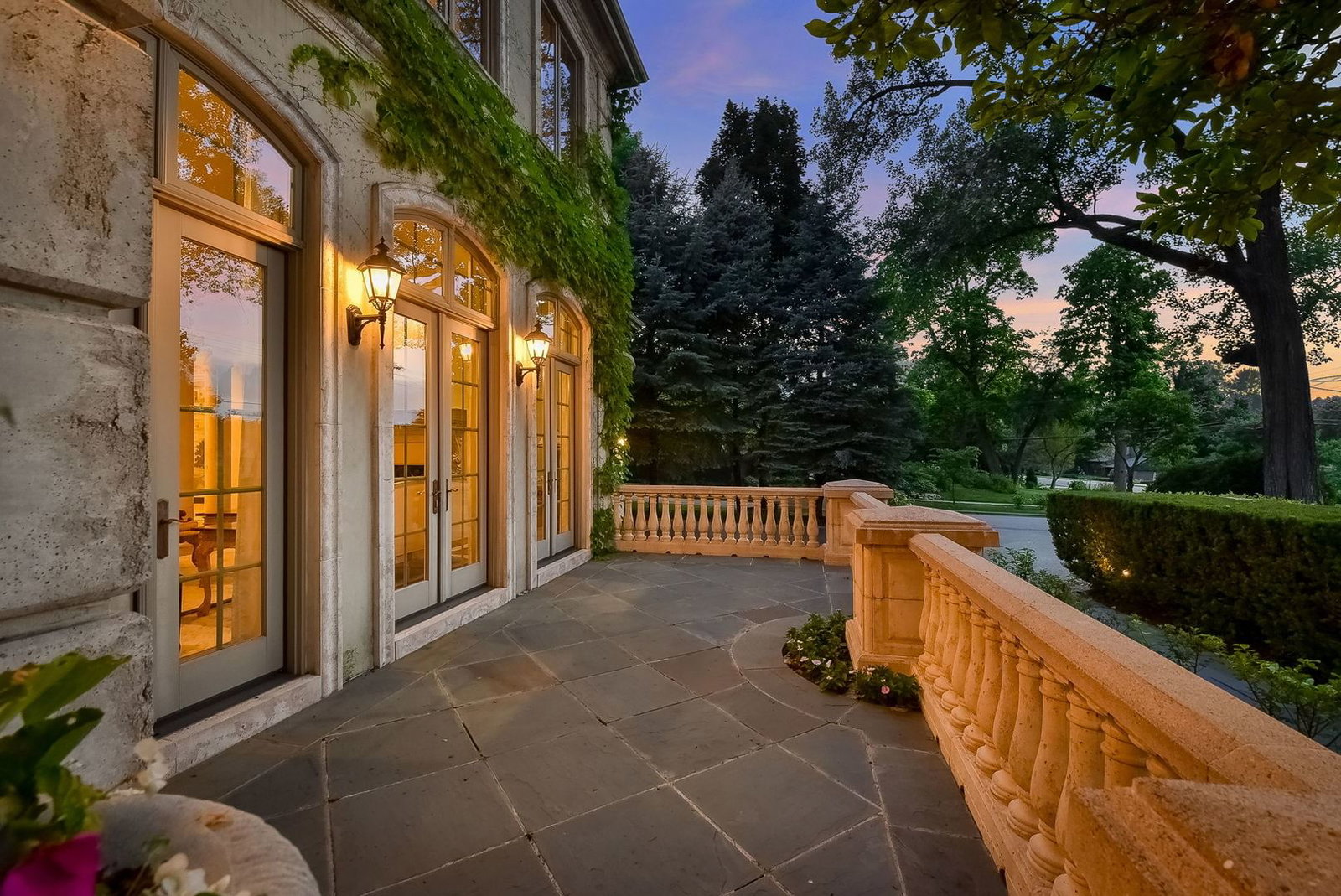 887 Crescent Boulevard, Glen Ellyn, IL 60137 — exterior view