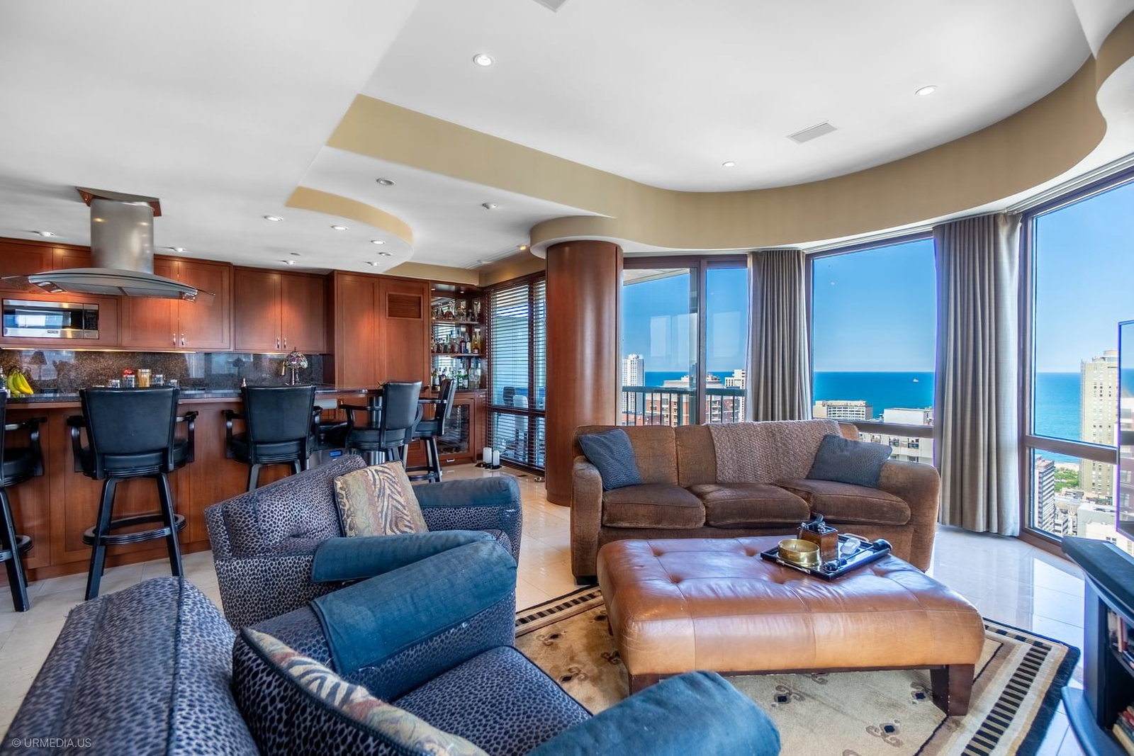 111 W Maple Street #3402-3404, Chicago, IL 60610 — exterior view