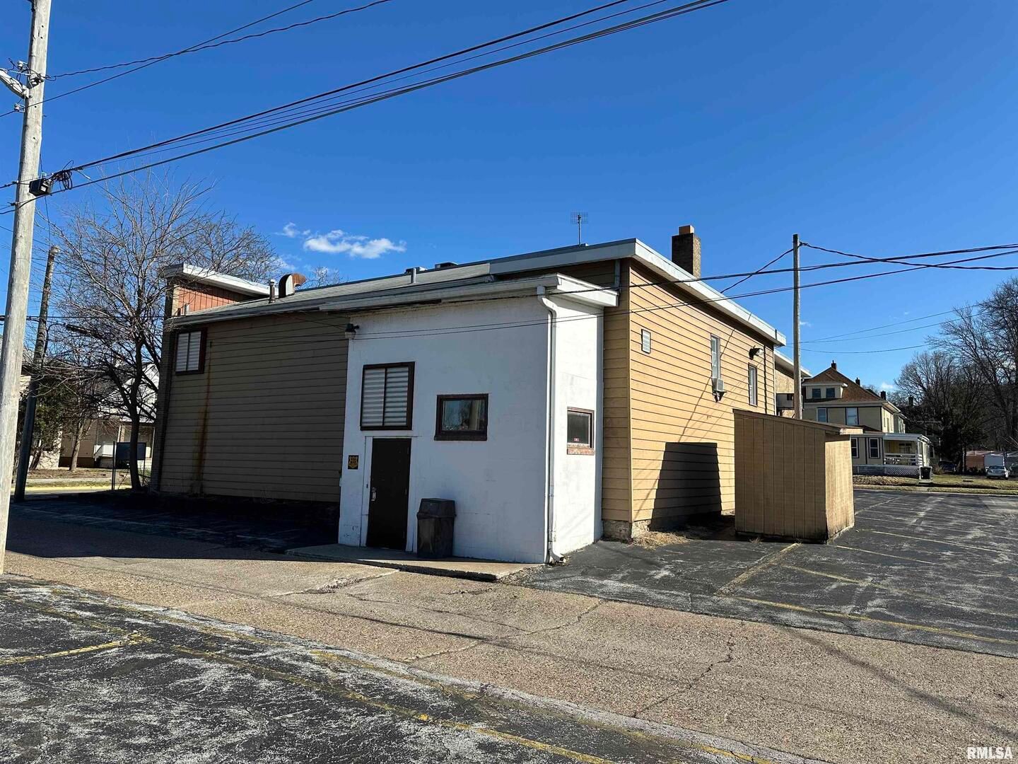 4329 8TH Avenue, Rock Island, IL 61201 — living view