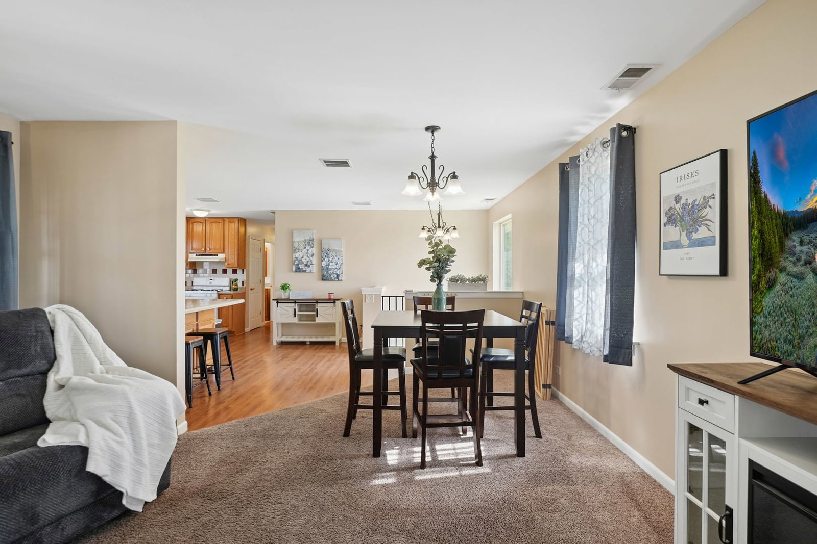 7334 Maridon Road, Countryside, IL 60525 — kitchen view