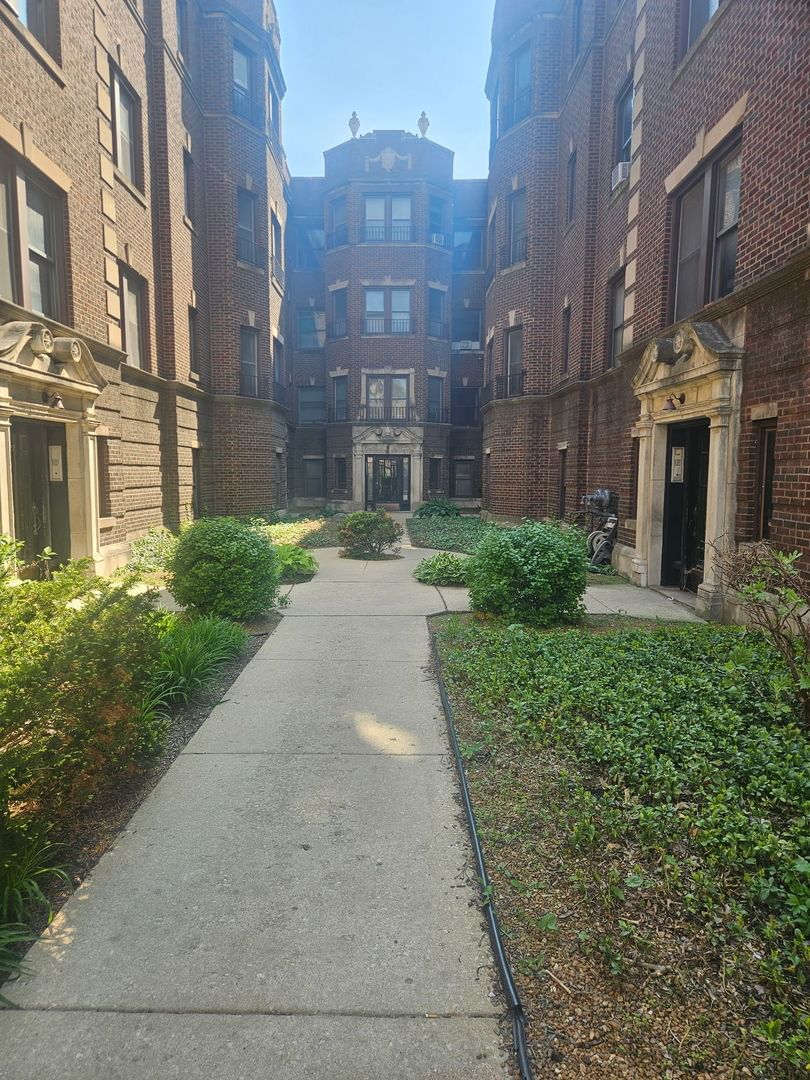 5333 S Dorchester Avenue #3A, Chicago, IL 60615 — exterior view
