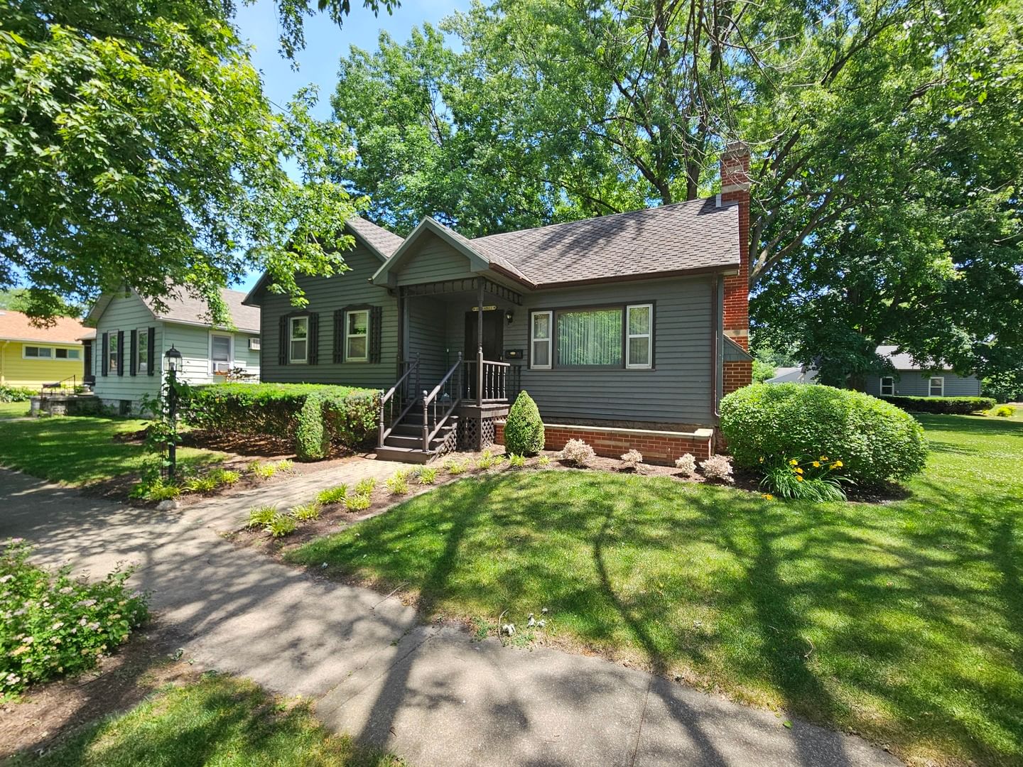 48 N Market Street, Momence, IL 60954 — exterior view