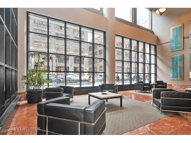 211 E Ohio Street #2719, Chicago, IL 60611 — exterior view