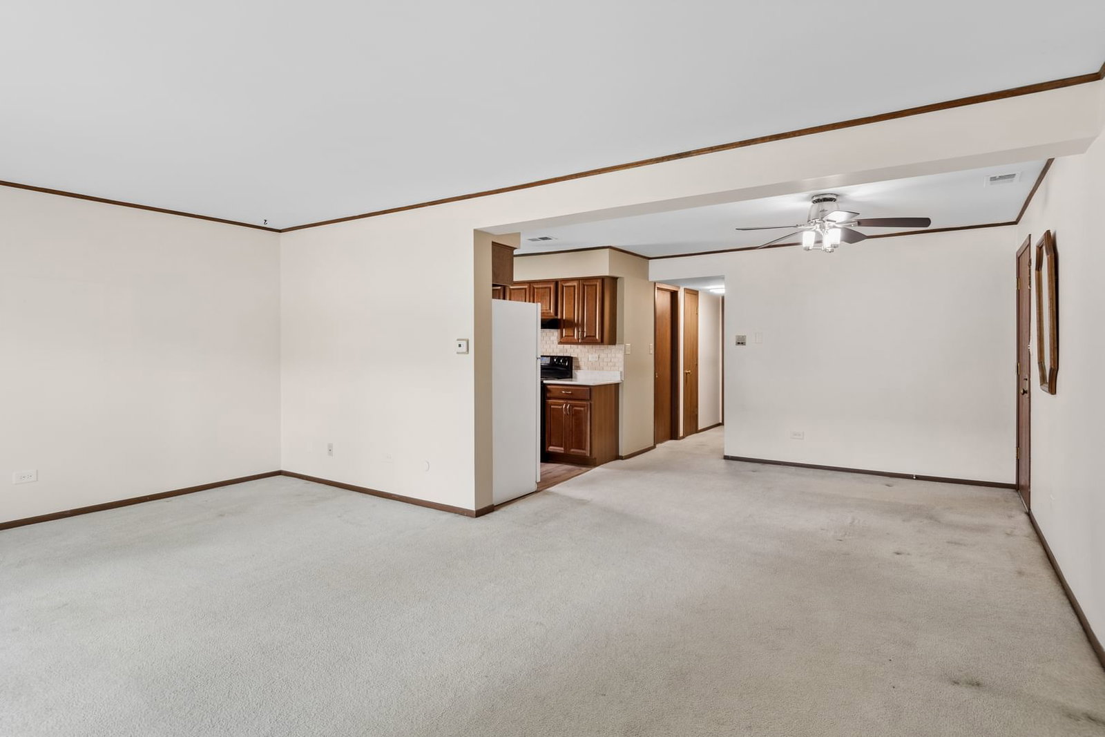 9654 Nottingham Avenue #1A, Chicago Ridge, IL 60415 — kitchen view