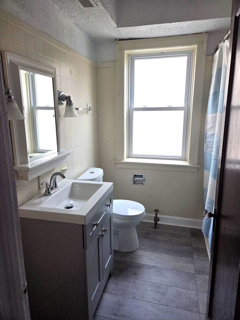 8030 S Paxton Avenue #3, Chicago, IL 60617 — bedrooms view