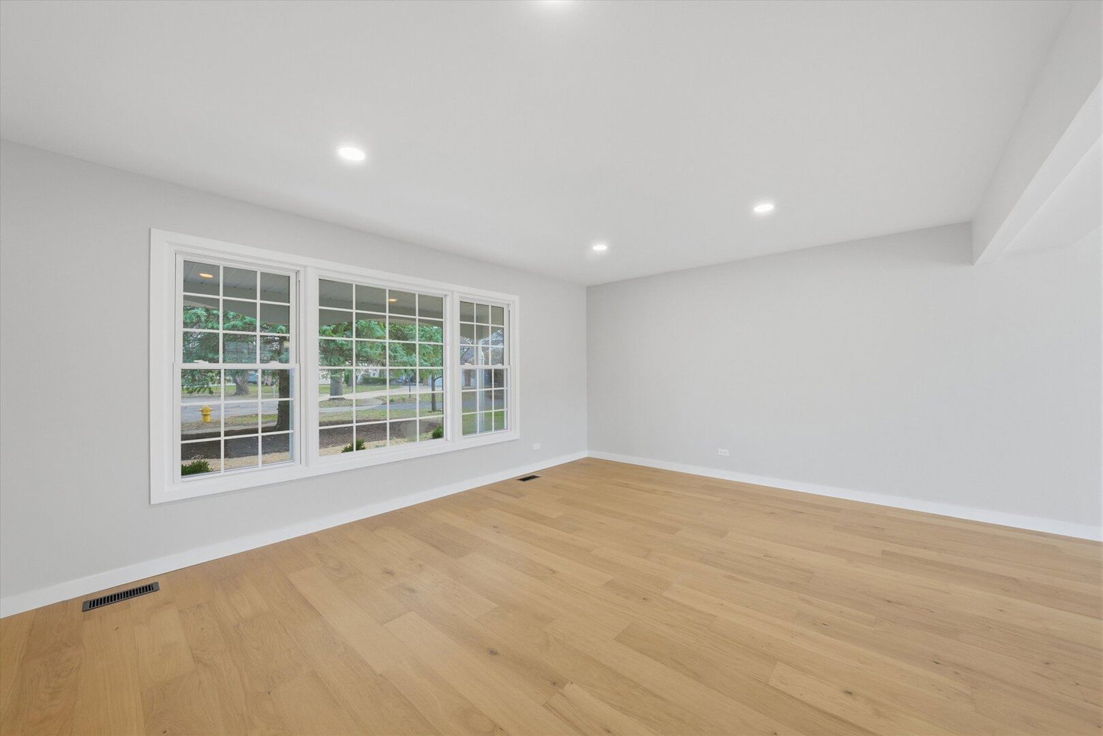 6S656 Avon Court, Naperville, IL 60540 — kitchen view