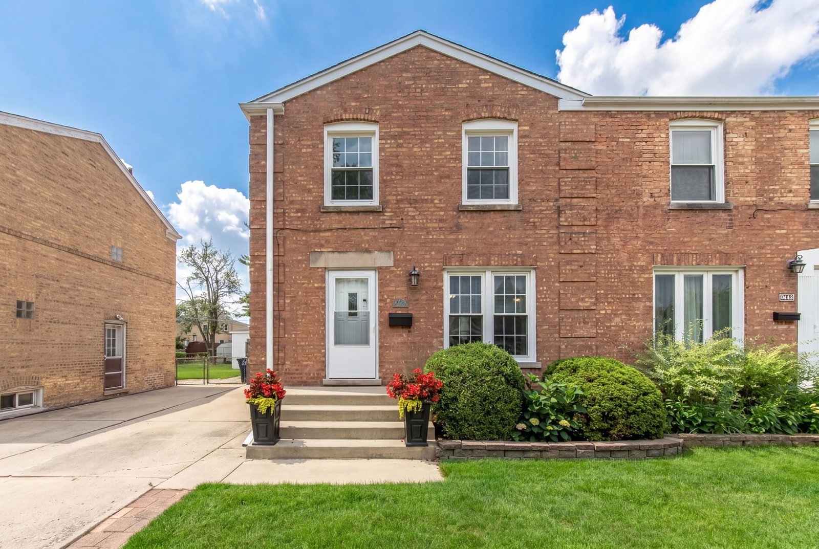 1645 Stockton Avenue, Des Plaines, IL 60018 — exterior view